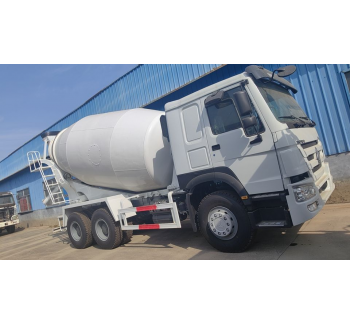 SINOTRUK 10CBM HOWO Concrete Mixer Truck