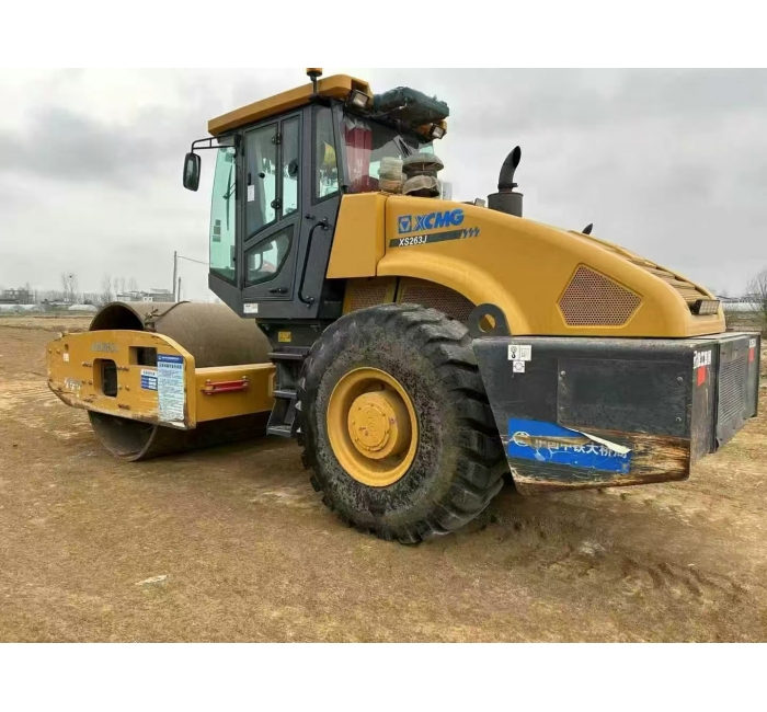 Used XCMG 26 ton Vibratory Road Roller XS263J